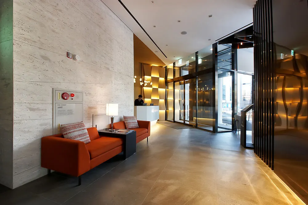Hotel Entra Gangnam Seoul 3*,
