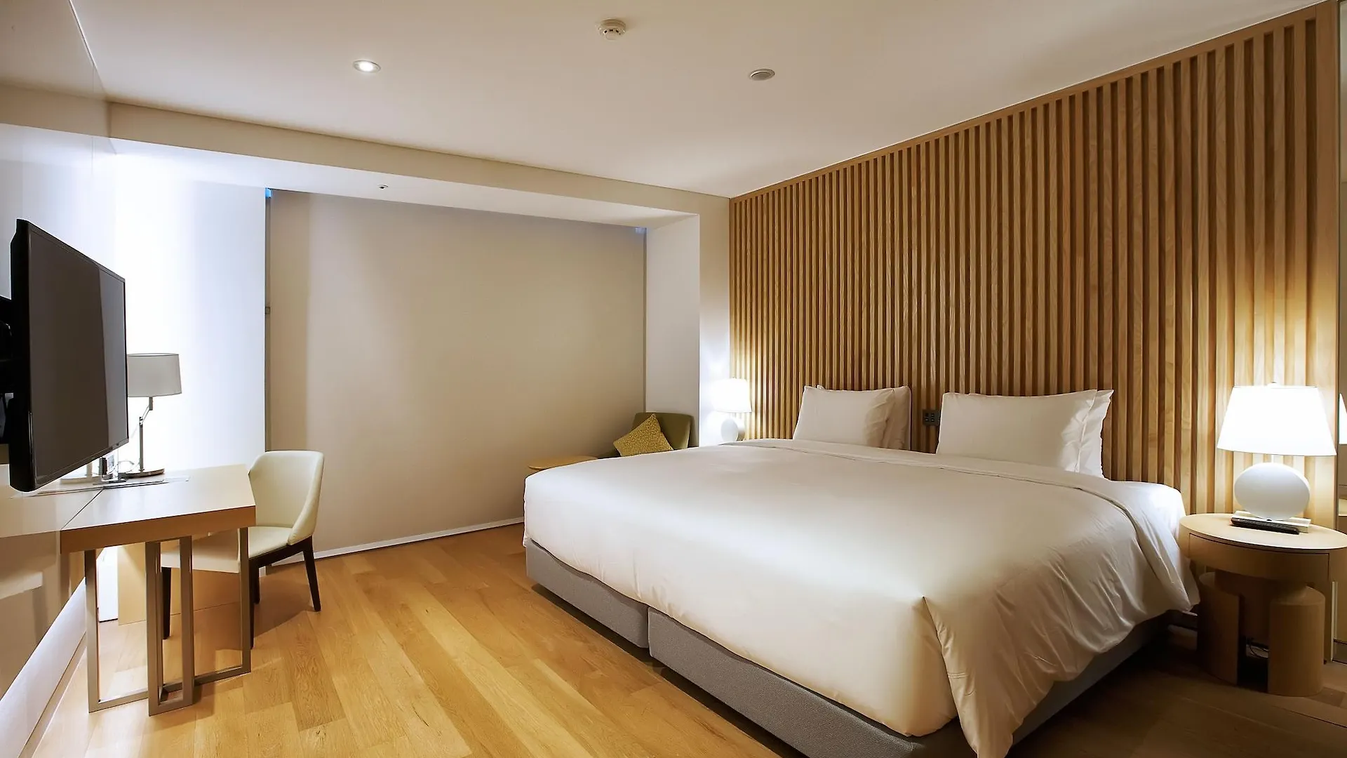 Hotel Entra Gangnam Seul 3*,