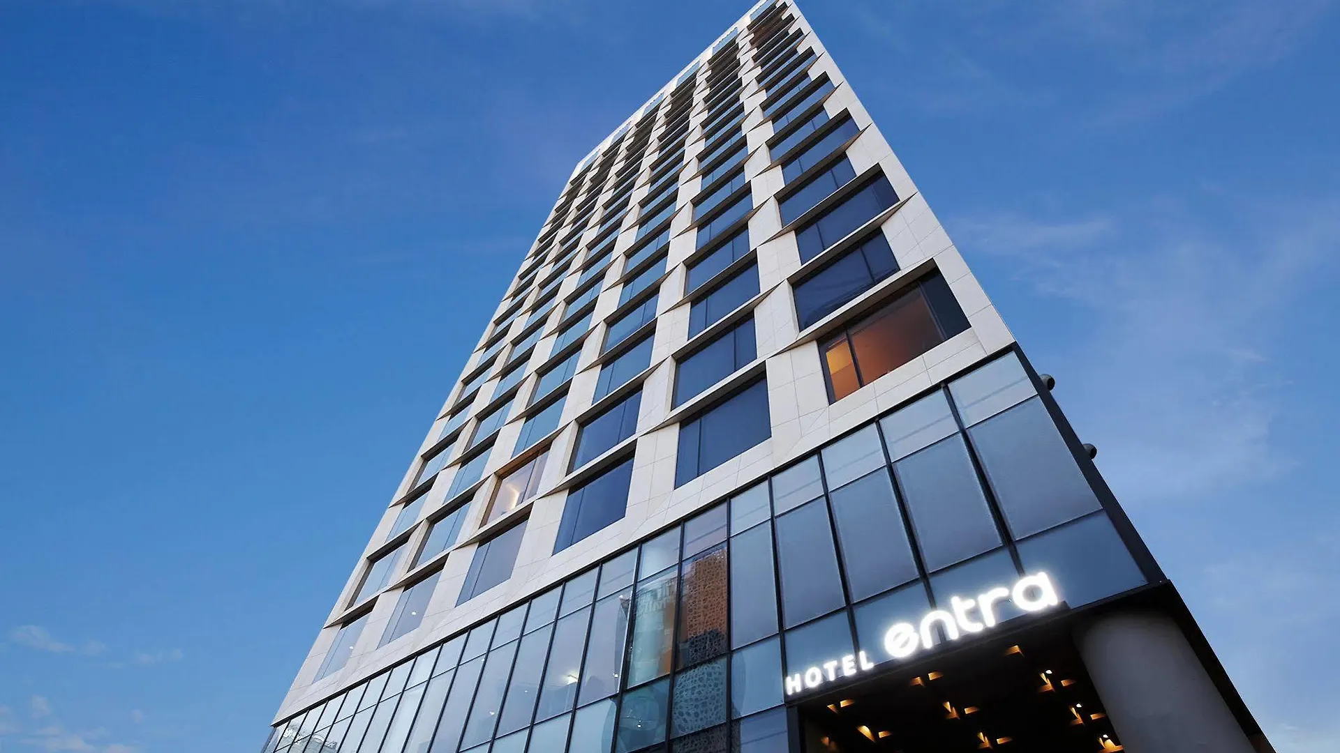 Hotel Entra Gangnam ile iletişim